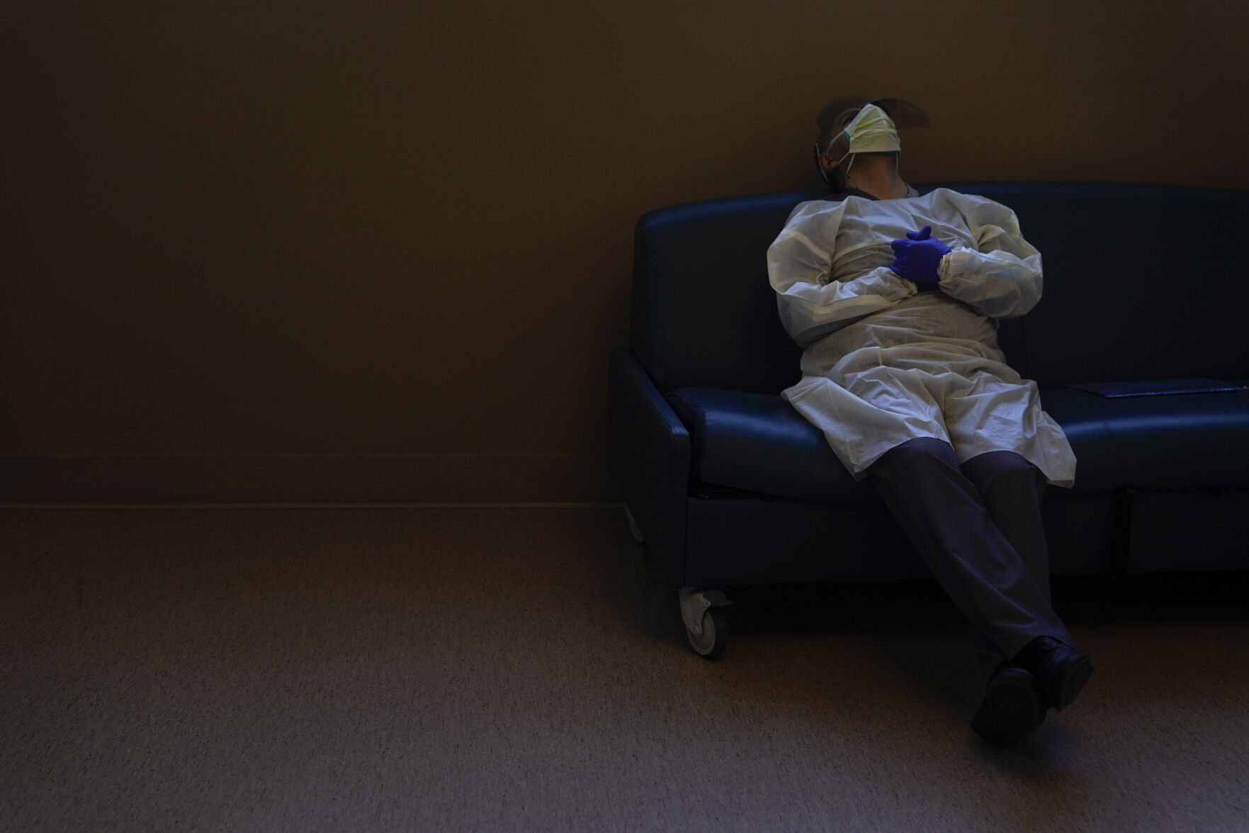 Virus Outbreak Half Million Dead Photo Gallery